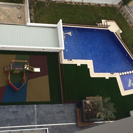 Edificio Attikos - Solo Familias Gandía Exterior foto