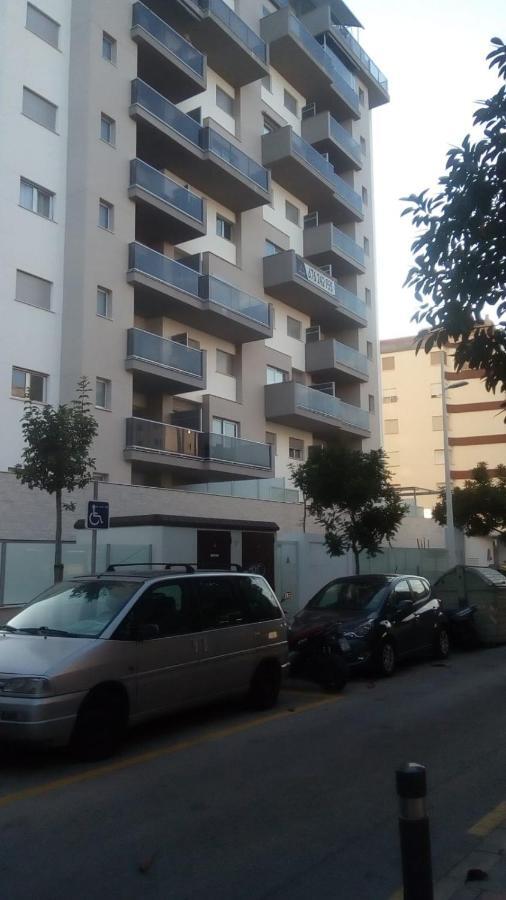 Edificio Attikos - Solo Familias Gandía Exterior foto